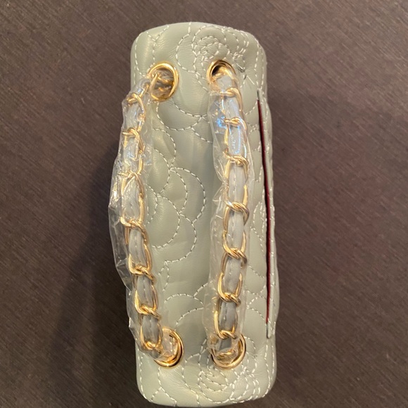 High Quality durable butter soft genuine leather. - Picture 8 of 9